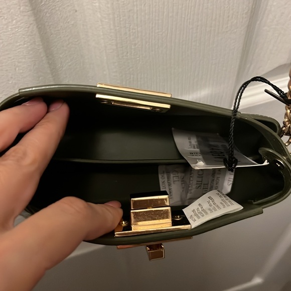 VEGAN BAG DARK GREEN GOLD ACCENT NWT - Picture 3 of 5